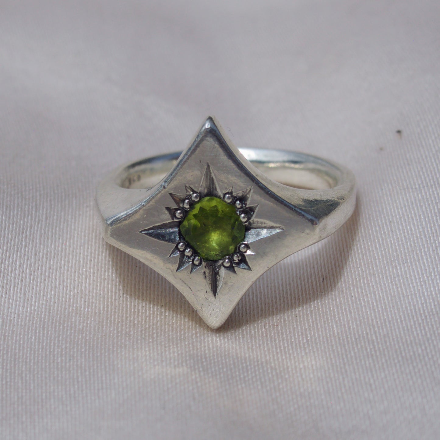 Peridot Starry Eyed Signet