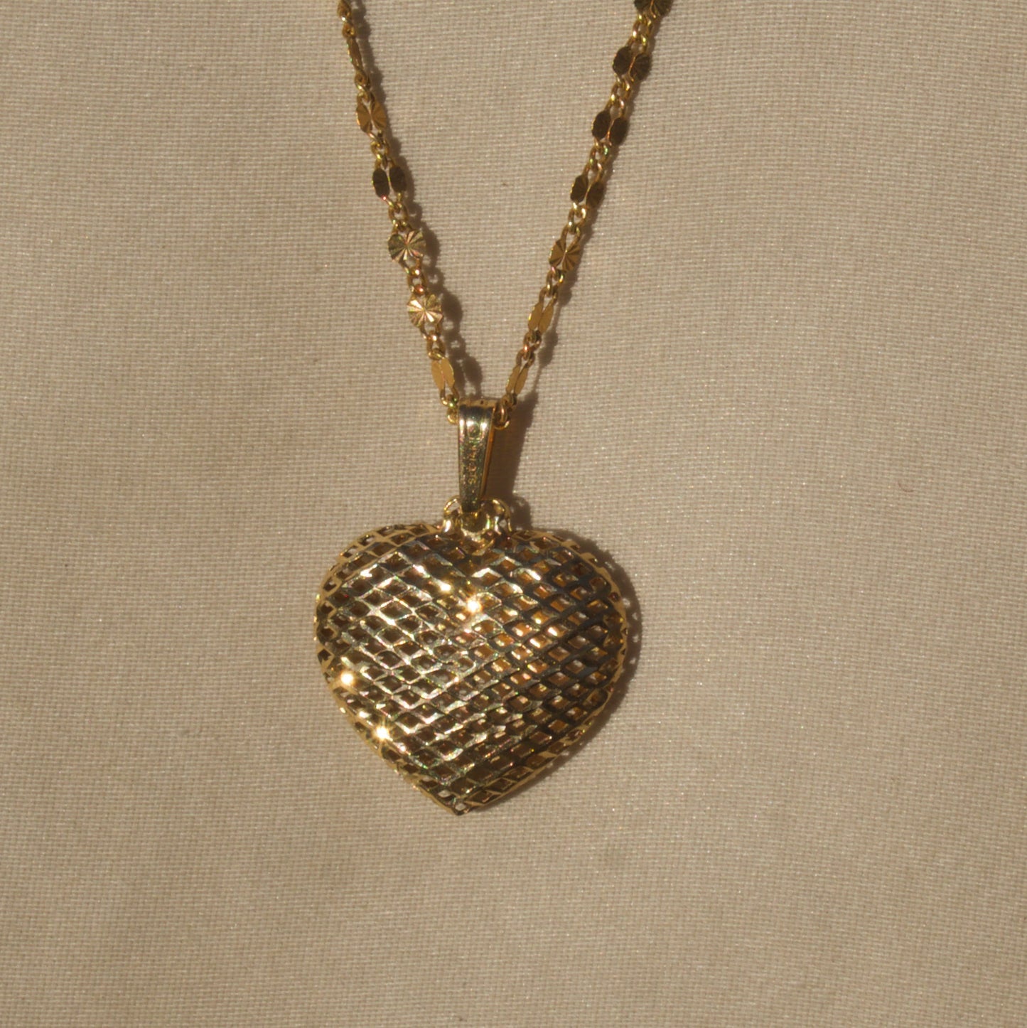 Vintage ✧ Mesh Heart Pendant