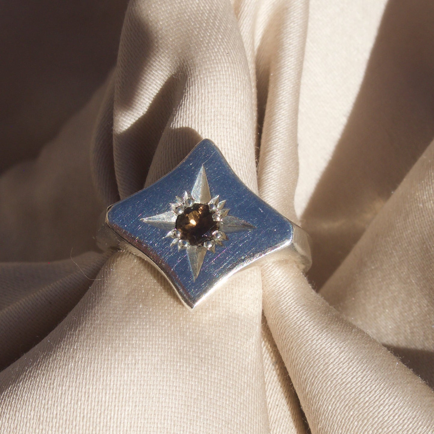 Size 7.5 / Chocolate Starry Eyed Signet