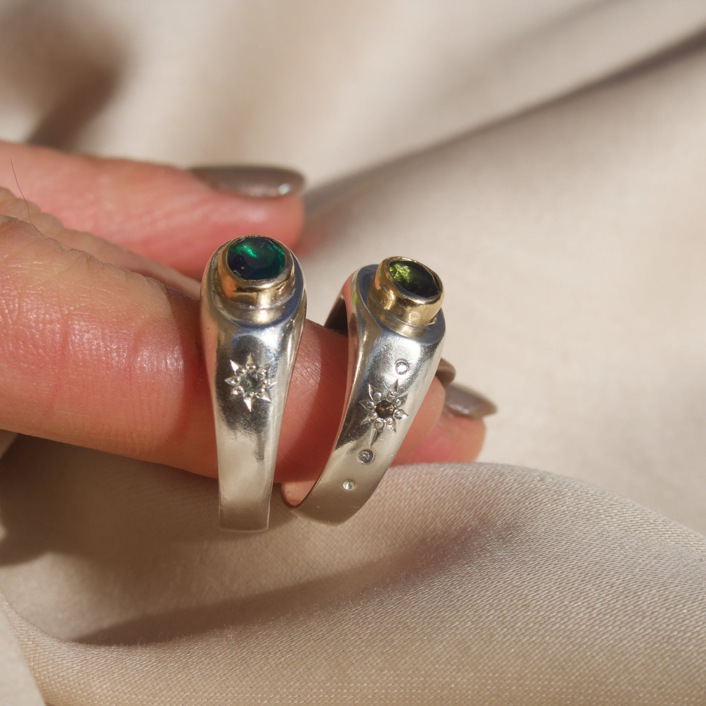 Size 7.5 / Sapphire Signet