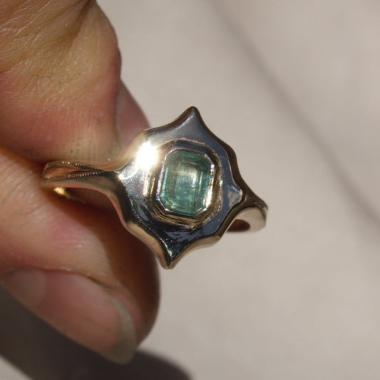 Size 7 / Emerald Marvella Ring
