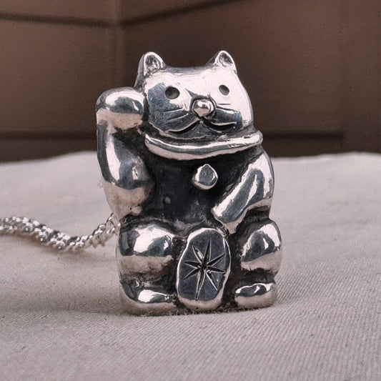 Maneki Neko Charm