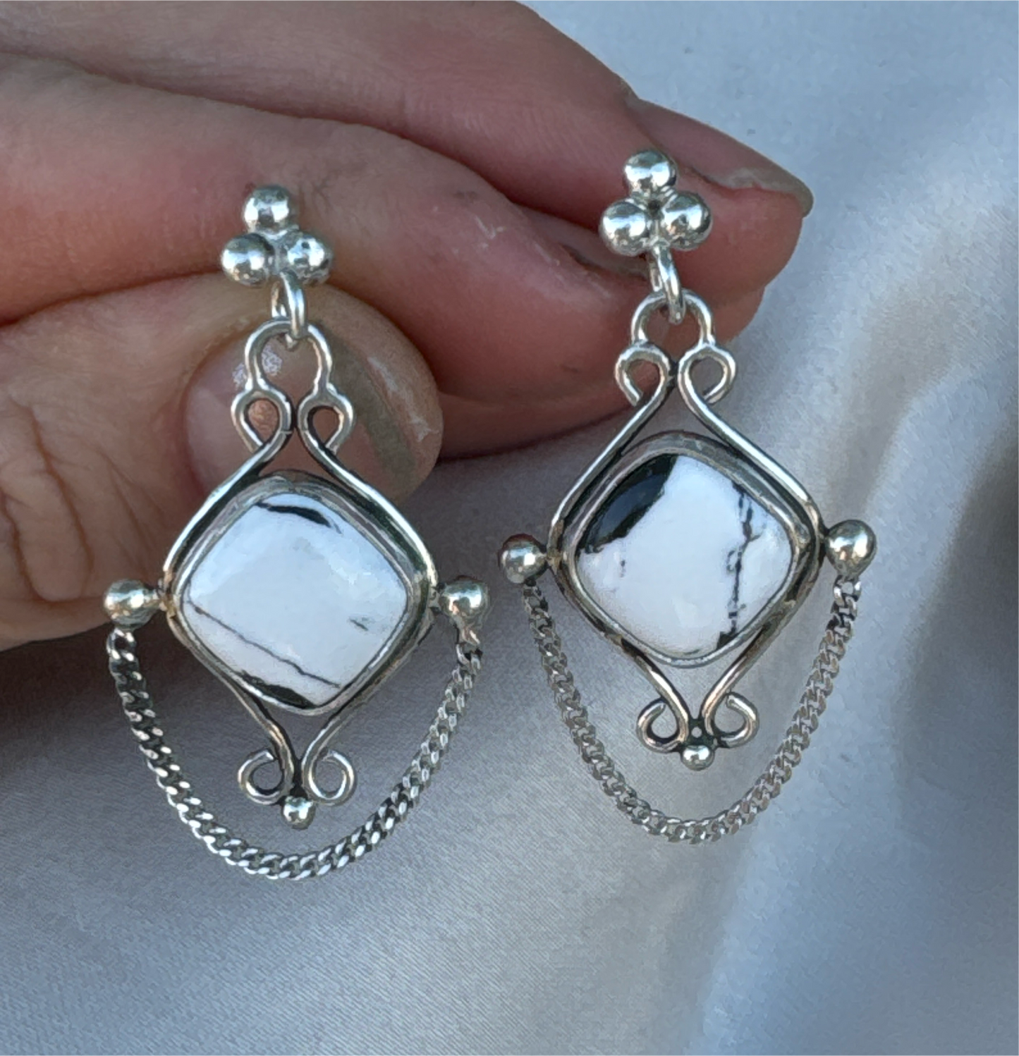 White Buffalo Deco Dangle Earring