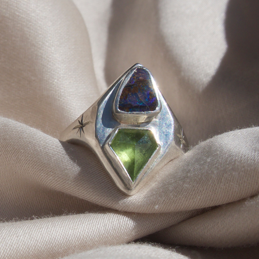Boulder Opal x Peridot Ring