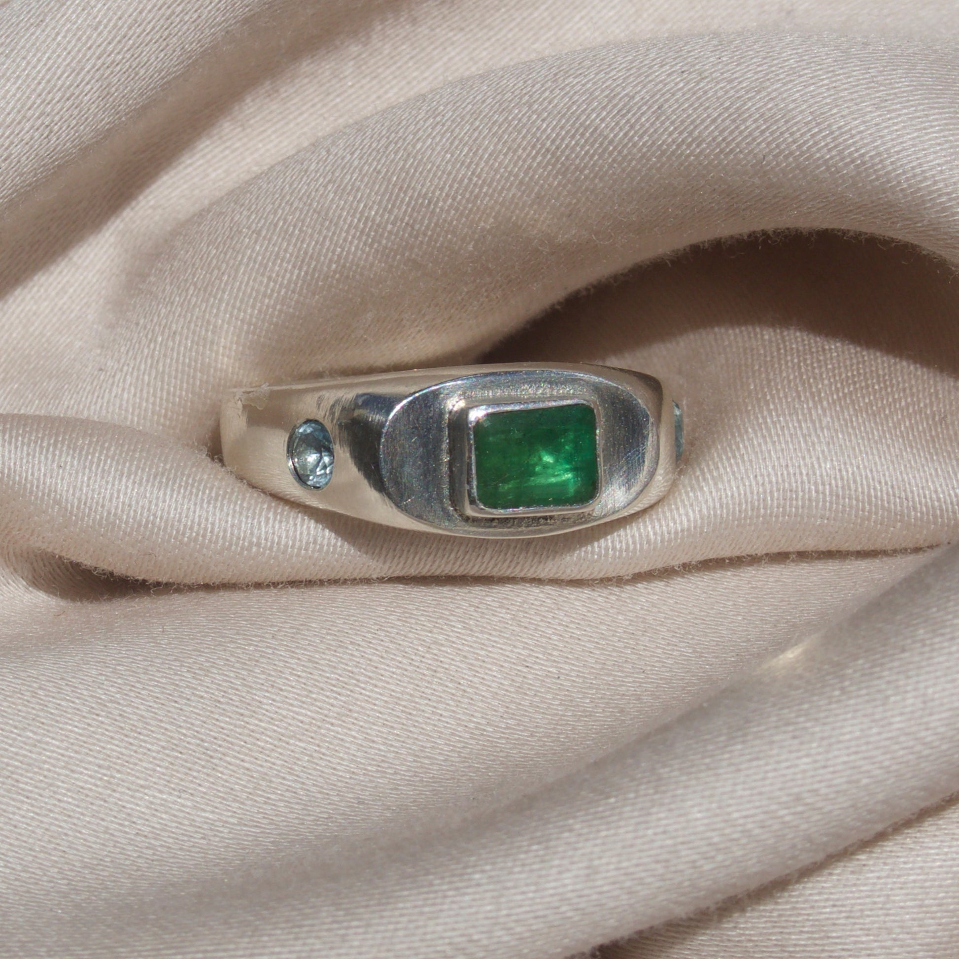 emerald signet ring 
