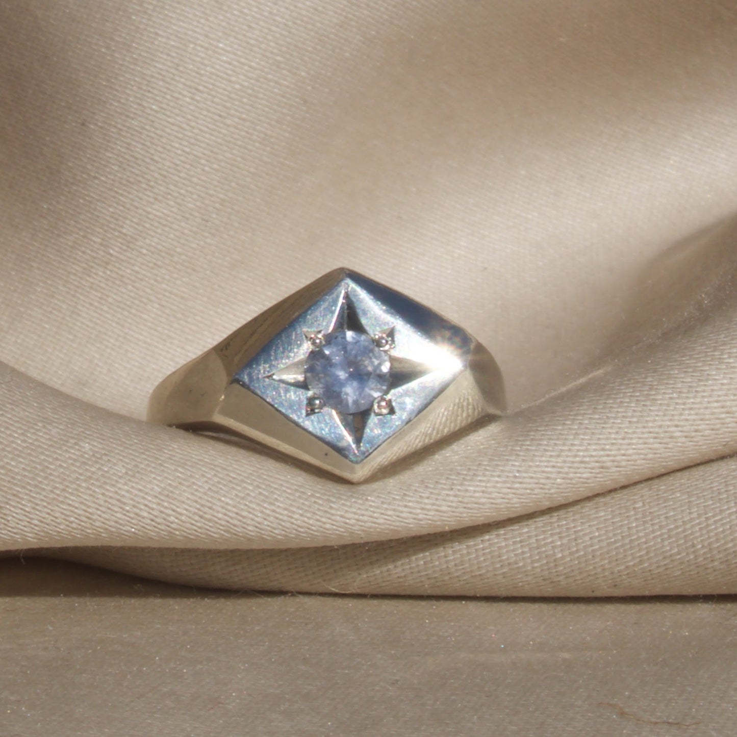 Size 6 / Periwinkle Star Ring