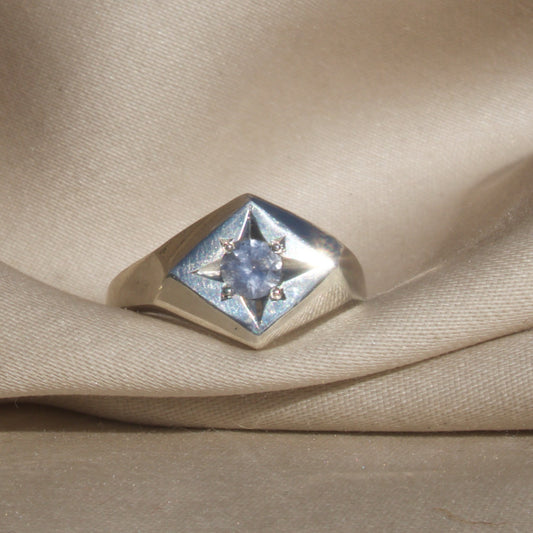 Size 6 / Periwinkle Star Ring