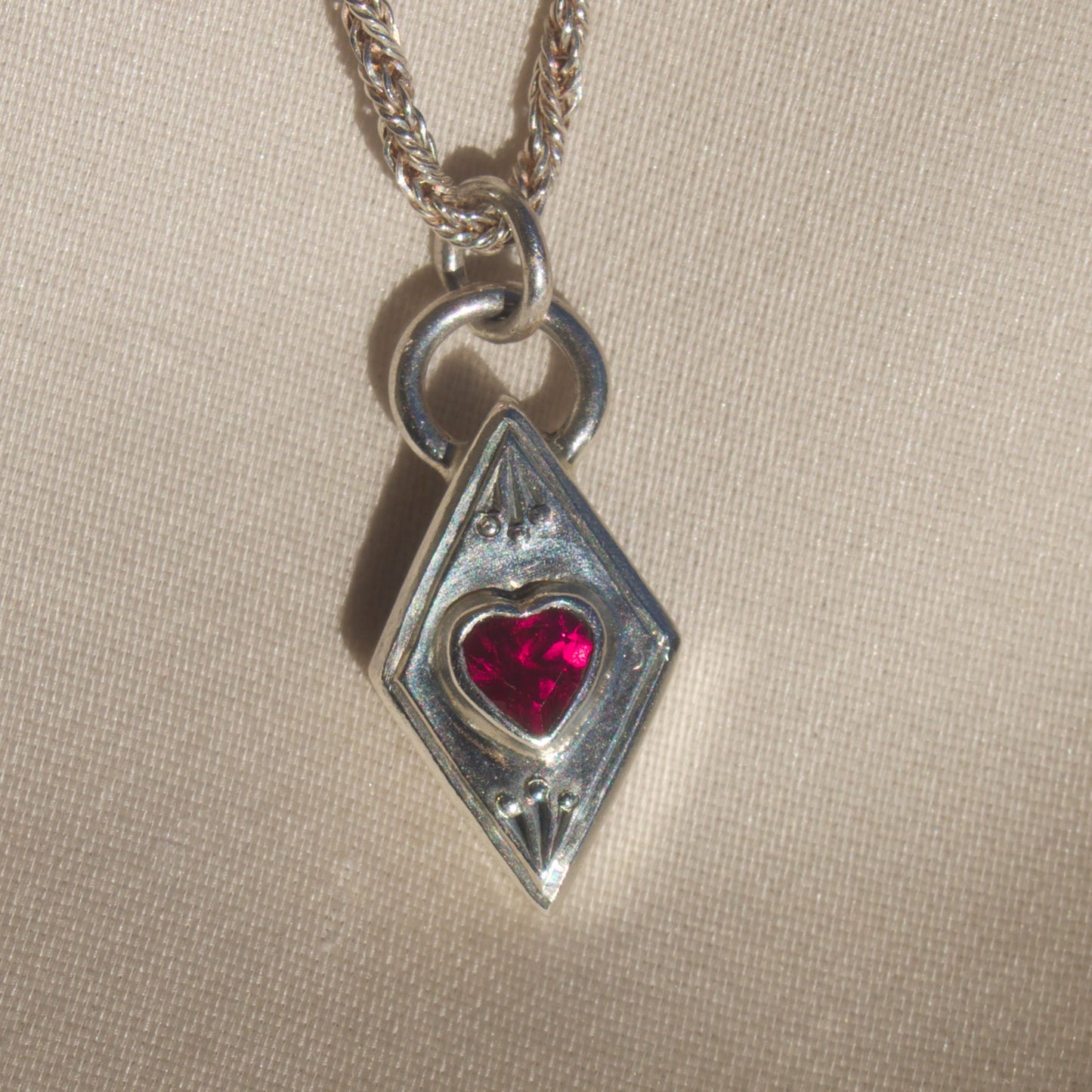 Ruby Heart Vera Mini