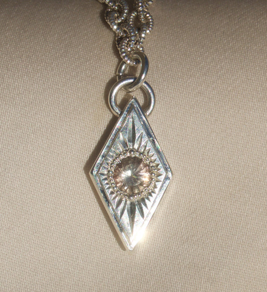 Oregon Sunstone Vera Necklace