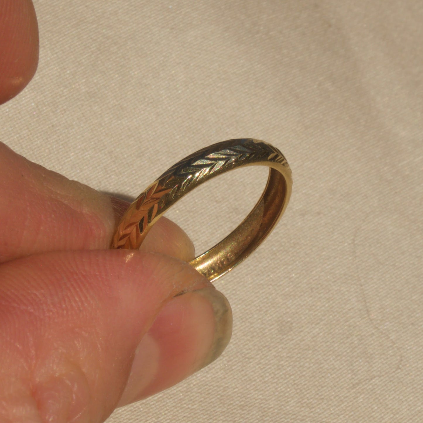Size 6 / Vintage Gold Band
