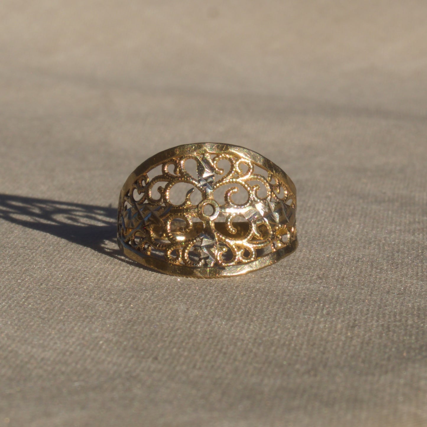 Size 6.5 / Vintage Filigree Ring