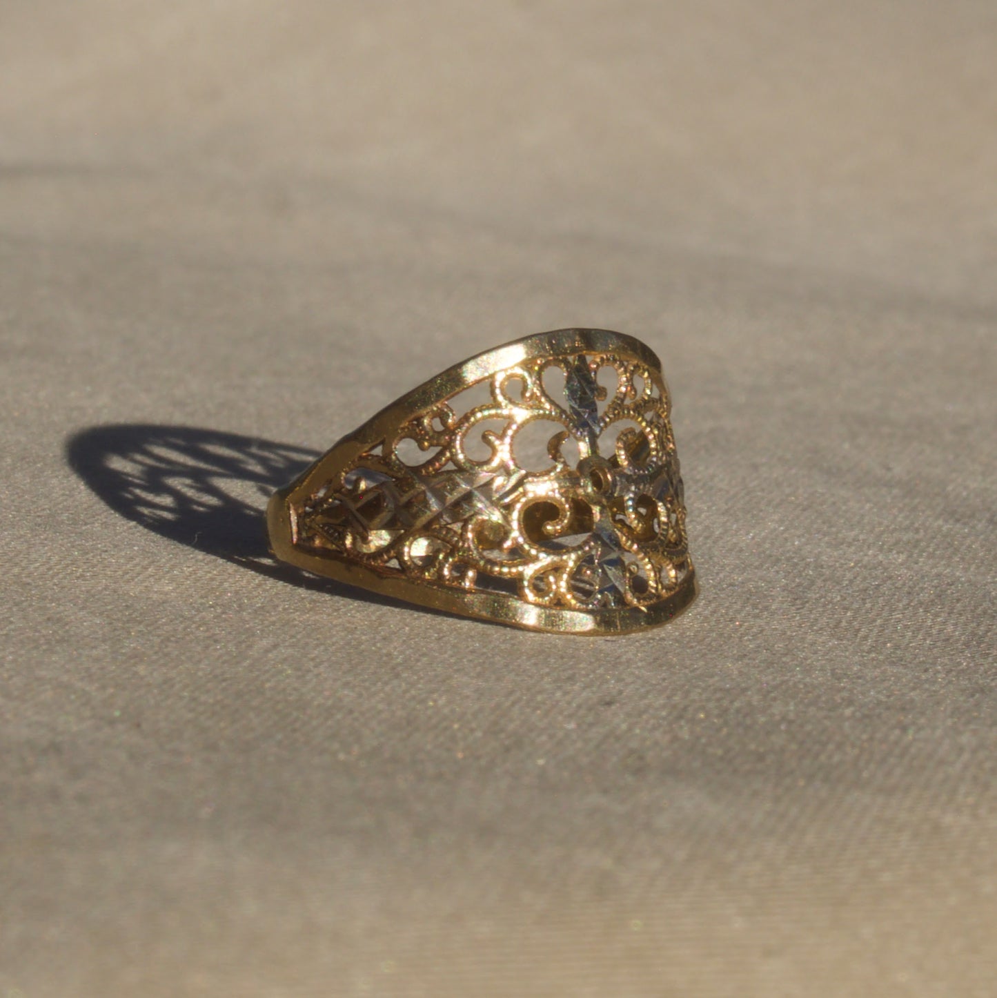 Size 6.5 / Vintage Filigree Ring