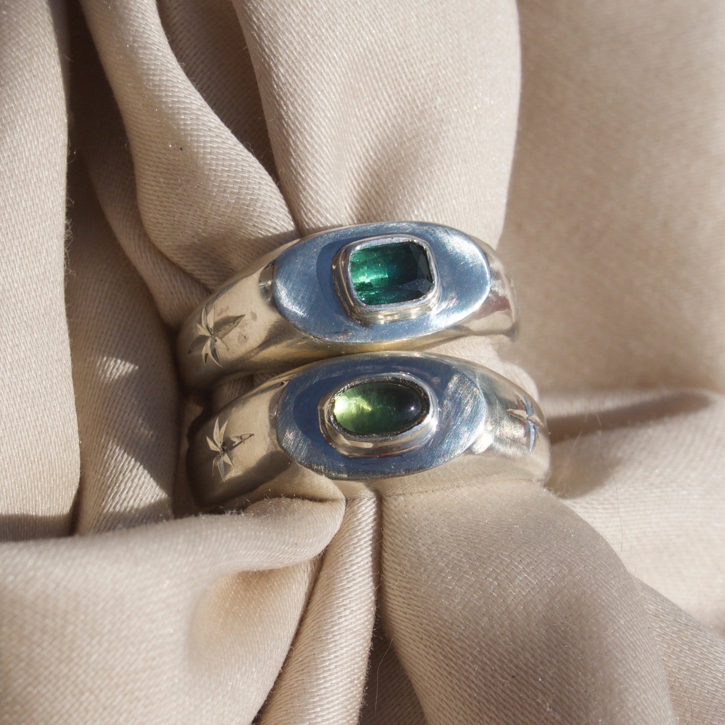 Peridot Signet Stacker