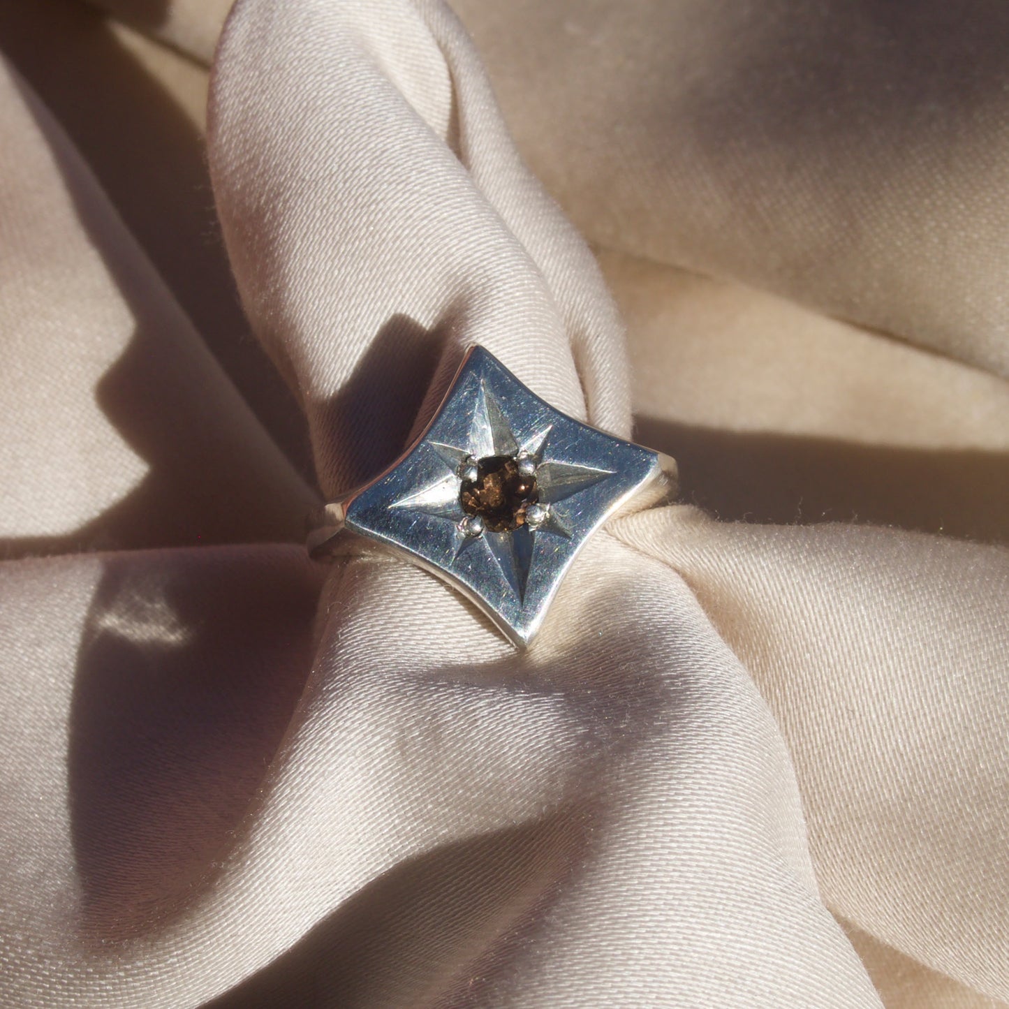 Size 6 / Chocolate Starry Eyed Signet