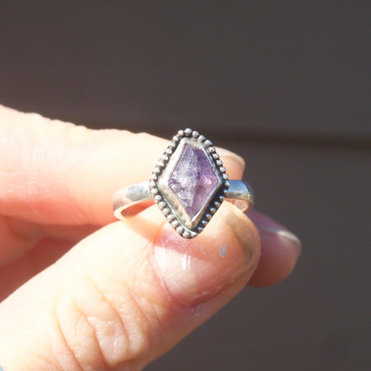 lavender spinel ring