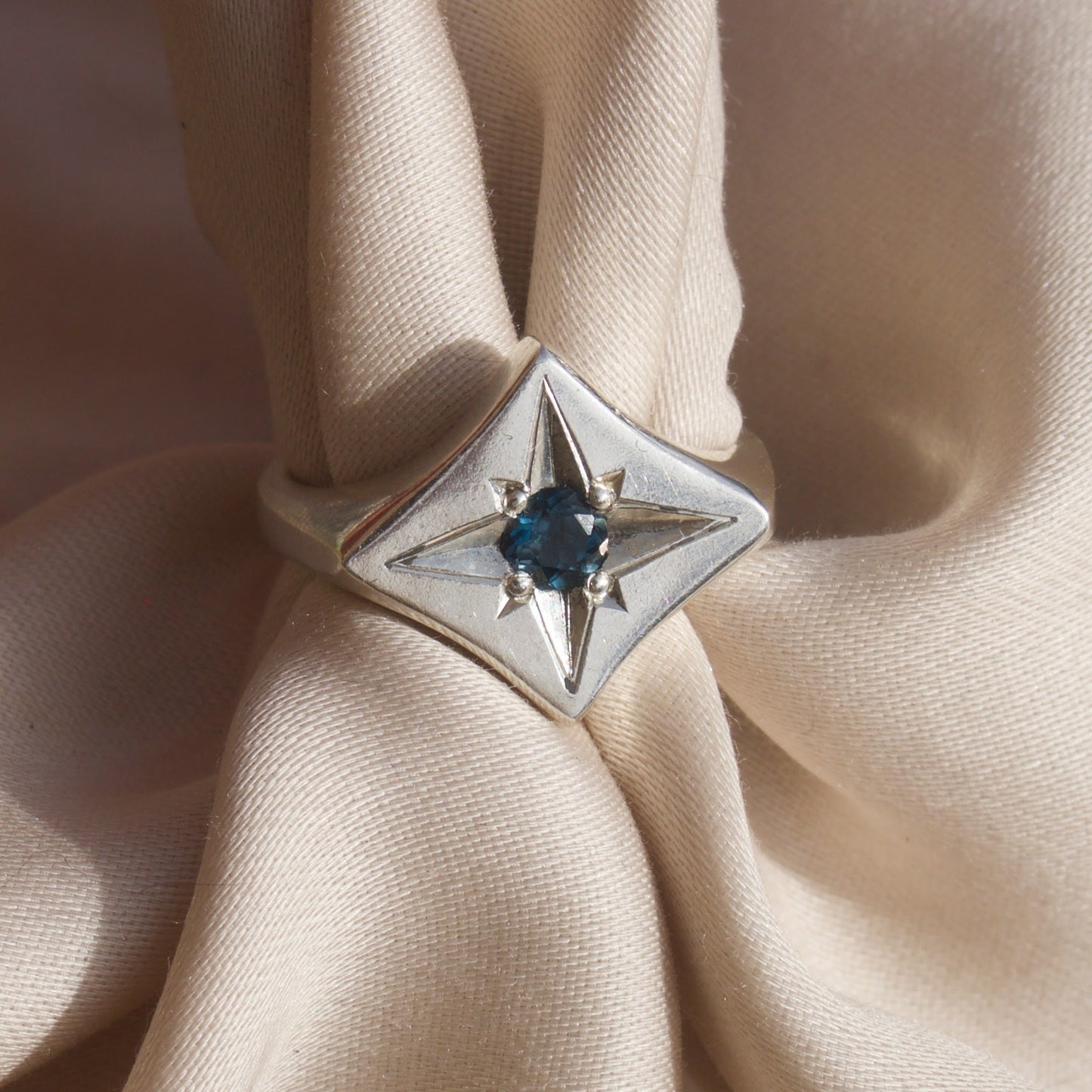 MTO / Blue Topaz Starry Signet