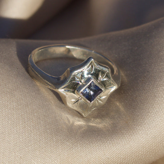 Size 6 / Tanzanite Marvella