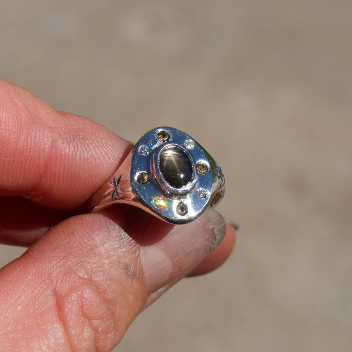 Size 7.25  / Black Star Sapphire