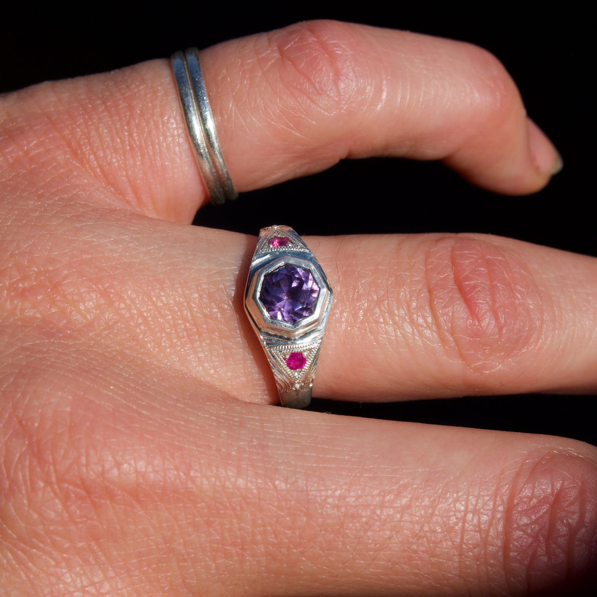 Size 7 / Amethyst Hex