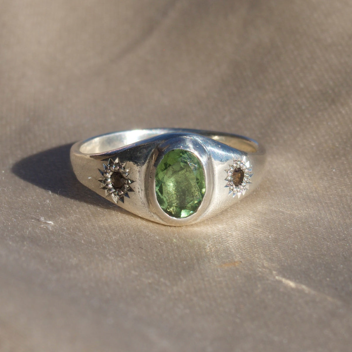 Size 7 / Moldavite