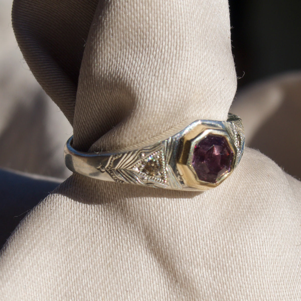 Size 7.25 / Color Change Garnet
