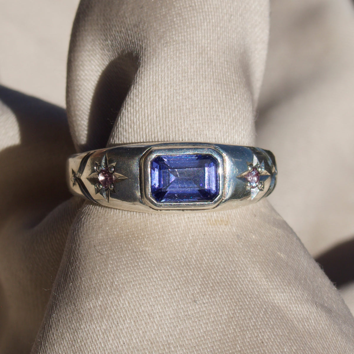 Size 8.75 / Tanzanite x Alexandrite